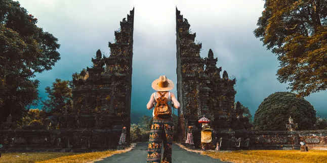 5 Selebriti Dunia yang Jatuh Cinta dengan Pulau Dewata, Ada Tom Holland Juga!