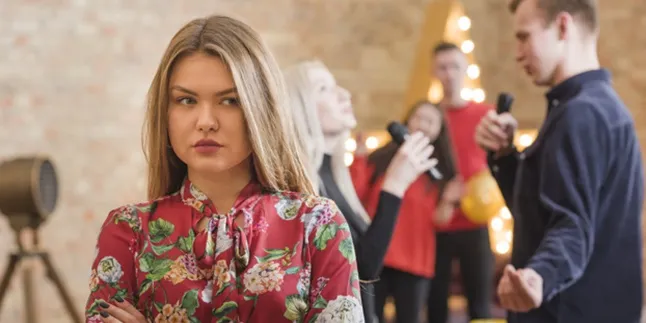 53 Kata-Kata Cemburu Buat Pasangan, Bikin Baper dan Jadi Sindiran Halus