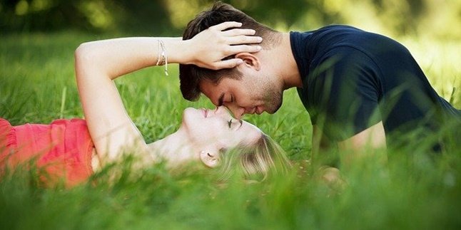 55 Romantic English Instagram Captions Full of Meaning, Create a Romantic Atmosphere - Make Couples Baper