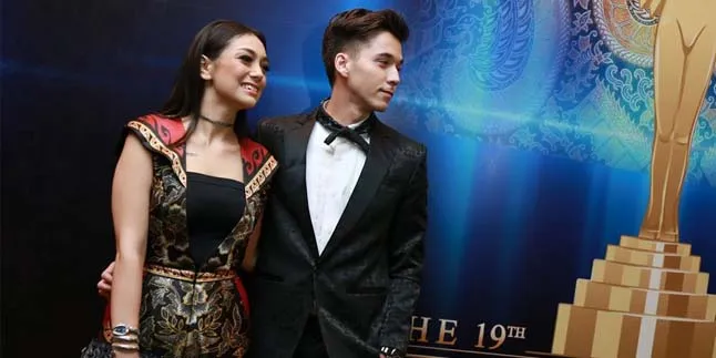 6 Bulan Pacaran, Ini Kiat Celine & Stefan William Tangkal Haters 6 Bulan Pacaran, Ini Kiat Celine & Stefan William Tangkal Haters
