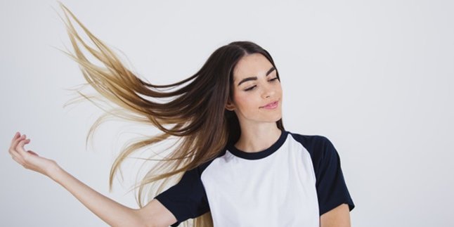 6 Natural Ways to Straighten Hair, Easy and Minimize Side Effects