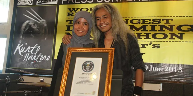 6 Hari Menabuh Drum, Kunto Hartono Kantongi Rekor Dunia 6 Hari Menabuh Drum, Kunto Hartono Kantongi Rekor Dunia