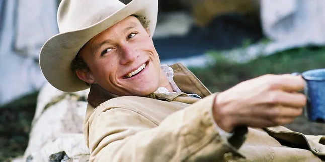 6 Tahun 'THE DARK KNIGHT', 6 Fakta Dari The Joker