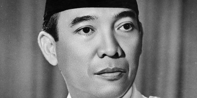 60 Kata-Kata Bijak Soekarno yang Bikin Hati Bergetar