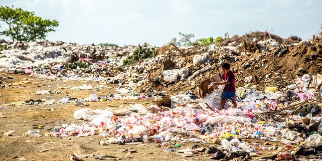 7 Meaning of Dreaming of Seeing Piled Up Trash, Could Be a Symbol of Unresolved Problems