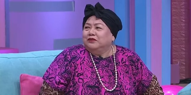 8 Facts about Purwaniatun, a Longtime Supporting Actress in Soap Operas for 40 Years, Afraid to Go to the Mall - Loves Padang Rice