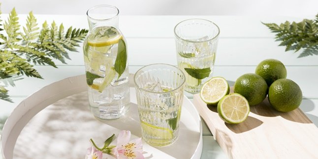 7 Benefits of Consuming Warm Lime Water Before Bed, One of Which is Lowering Cholesterol