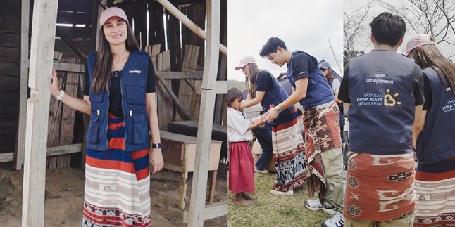 7 Photos of Luna Maya Visiting a School in East Sumba, Happy with the Students - Accompanied by Maxime Bouttier Too