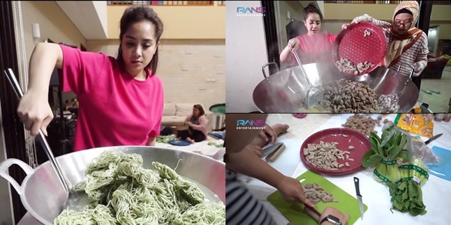 7 Portraits of Nagita Slavina Cooking 100 Packs of 'Crazy' Noodles, the Toppings are Extraordinary