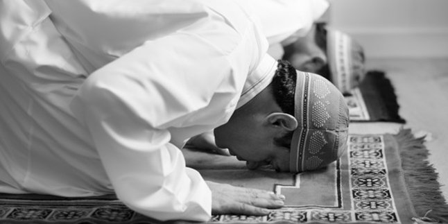 70 Touching Words for Fajr Prayer in Worship
