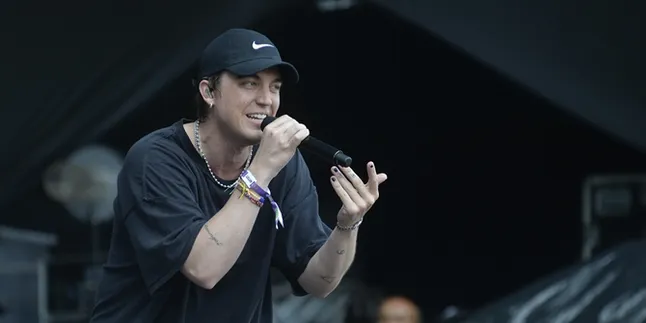 8 Fakta Lany, Berawal dari Iseng-Iseng Main Musik di Kamar - Konser Keliling Dunia