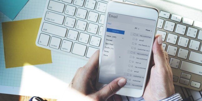 8 Kekurangan dan Kelebihan Email untuk Komunikasi yang Perlu Diketahui