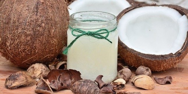 8 Benefits of Coconut Oil for Health and Beauty, Nourishes the Heart - Skin