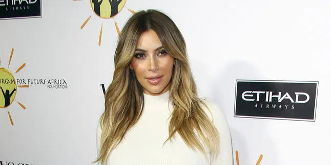 8 'Operasi' Yang Mengubah Hidup Kim Kardashian Selamanya 8 'Operasi' Yang Mengubah Hidup Kim Kardashian Selamanya