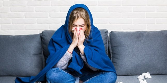 8 Penyebab Flu Beserta Cara Mengobatinya, Waspadai Faktor Risiko Penularannya