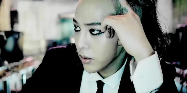 8.888 Kopi Album G-Dragon Ludes Dipesan Dalam Sehari! 8.888 Kopi Album G-Dragon Ludes Dipesan Dalam Sehari!