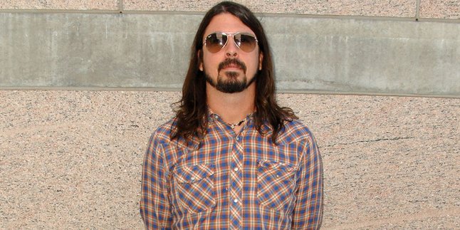 9 Alasan Kenapa Dave Grohl Layak Jadi Raja Para Rock Stars!