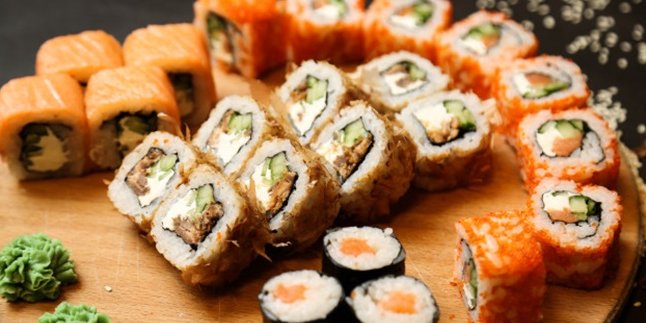9 Cara Membuat Sushi yang Mudah, Lumer di Mulut dan Bikin Nagih