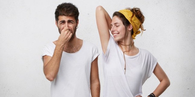 9 Causes of Underarm Odor and the Triggering Factors that Make it Damp - Wet