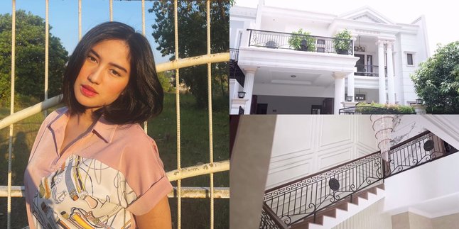 9 Portraits of Ochi Rosdiana's New Luxurious Home, Elegant Design with High Pillars