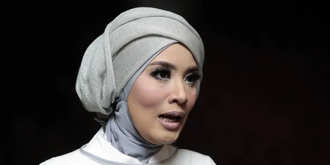 9 Tahun Ikut Ajaran Sesat Gatot Brajamusti, Elma Theana Akhirnya Tobat dan Muntah Cairan Hijau Saat Diruqyah