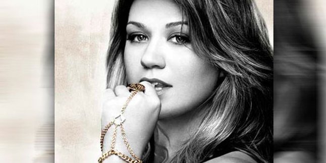 Kelly Clarkson, 'STRONGER ,' Lebih Kuat!