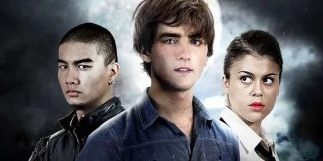 'THE HOWLING: REBORN', Masa Lalu Manusia Serigala