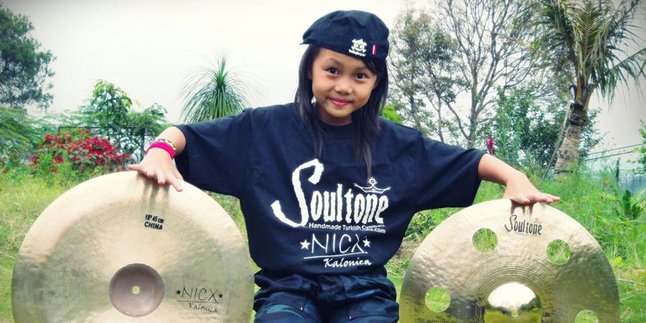 Kalonica Chrisandy, Gadis Cilik Indonesia Penerus Mike Portnoy