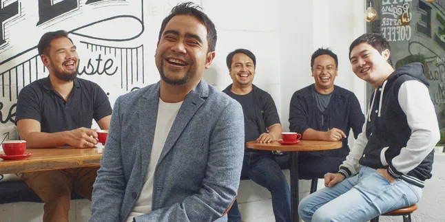 Abdul and the Coffee Theory Tawarkan Single Baru, 'Tak Pernah Terganti' Abdul and the Coffee Theory Tawarkan Single Baru, 'Tak Pernah Terganti'