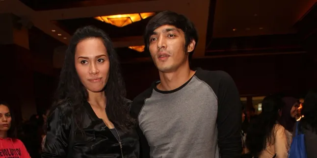 Abimana Aryasatya dan Istri Kompak Tolak Peran Vulgar