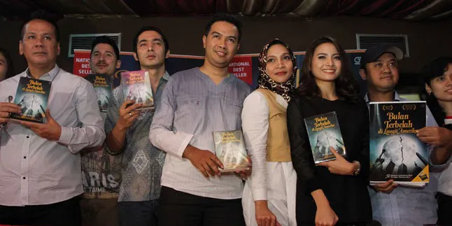 Acha dan Abimana Bintangi 'BULAN TERBELAH DI LANGIT AMERIKA'