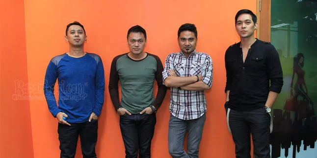 Ada Band Jual Album Lewat Restoran Cepat Saji