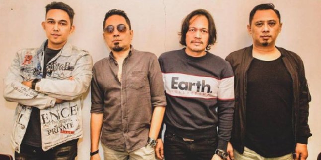 Ada Band Rilis Single yang Berjudul KENALAN DULU AJA