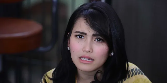 Adakan Pengajian, Ayu Ting Ting Undang Janda dan Anak Yatim ke Rumah