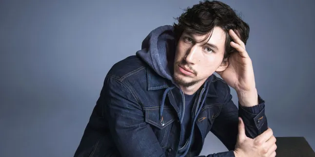 Adam Driver Dilirik Jadi Sosok Antagonis di 'STAR WARS EPISODE 7'