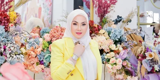 Ade Fitrie Kirana Ajak Pengguna Skincare Lebih Peka pada Kandungan dalam Produk Skincare Ade Fitrie Kirana Ajak Pengguna Skincare Lebih Peka pada Kandungan dalam Produk Skincare