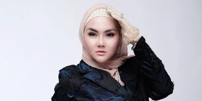 Ade Fitrie Kirana Bagikan Tips Kulit Bersih & Glowing Ade Fitrie Kirana Bagikan Tips Kulit Bersih & Glowing