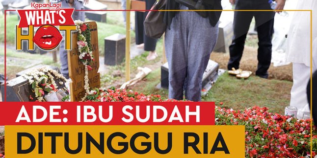 Ade Irawan Buried in the Same Grave as Late Husband