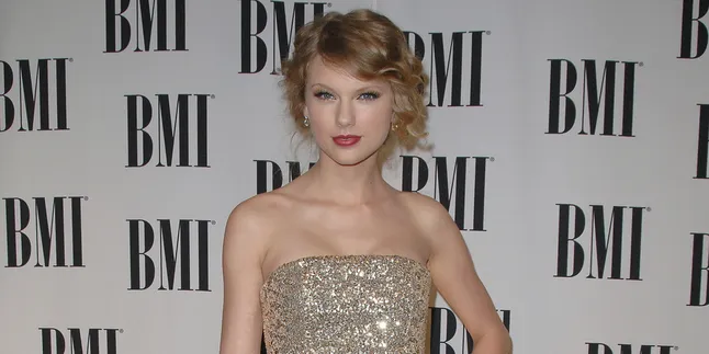 Adegan Ini yang Bikin Taylor Swift Terjatuh