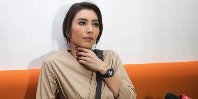 Adegan Kecelakaan, Tyas Mirasih Kena Tabrak Betulan di Lokasi Syuting Adegan Kecelakaan, Tyas Mirasih Kena Tabrak Betulan di Lokasi Syuting