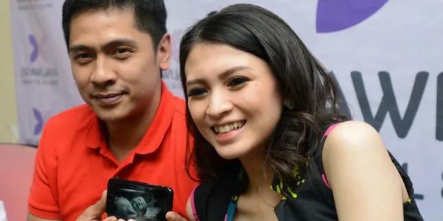 Adi Nugroho dan Donita Ungkap Arti Nama Putra Keduanya Adi Nugroho dan Donita Ungkap Arti Nama Putra Keduanya