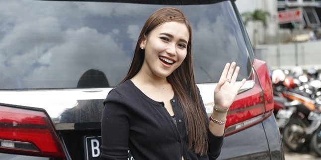 Her Younger Brother Must be Hospitalized, Ayu Ting Ting: He's like a Regular Hospital