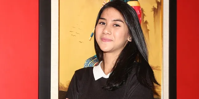 Adinda Thomas Bagi Pengalaman Mendaki Gunung, Lagi Sakit Nekat Naik!