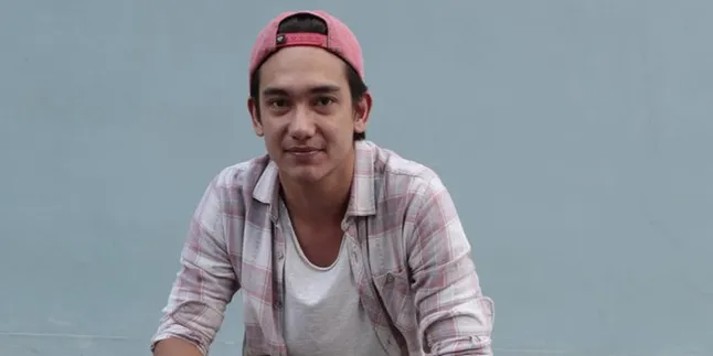 Adipati Dolken Jadi Actor Of The Year, Beri Pesan Bijak Soal Dukungan