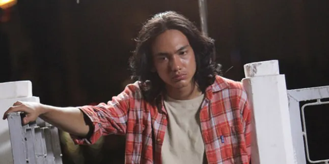 Adipati Dolken Merasa Tertantang di Film 'SANG MARTIR'