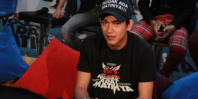 Adipati Dolken, Selebriti Pria Paling Memikat Infotainment Awards Adipati Dolken, Selebriti Pria Paling Memikat Infotainment Awards