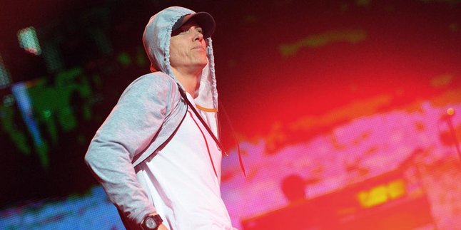 Aduh! Rap Eminem Yang Baru Memakan Korban Wanita Lagi