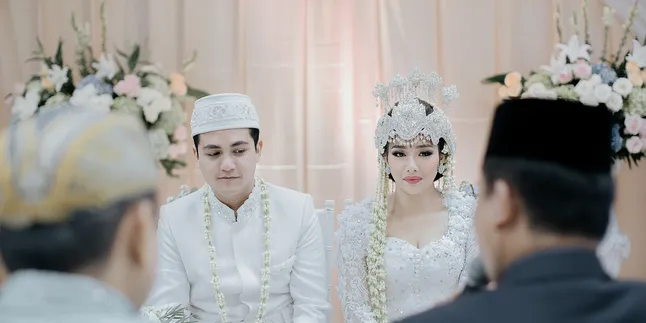 Adzana Bing Slamet & Rizky Alatas Resmi Menikah Dengan Mahar Bernominal Unik