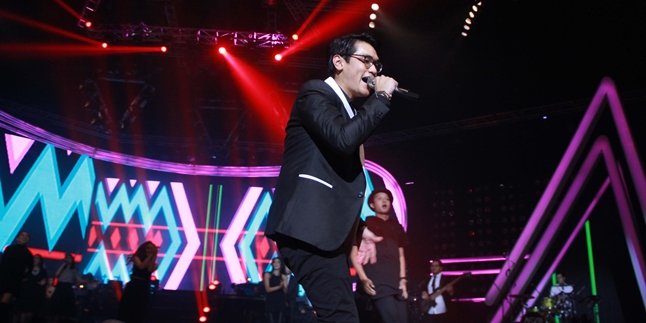 Afgan Ajak Penonton Nostalgia Generasi 90-an di JJF 2016