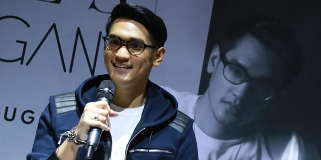 Afgan Akui Rossa Adalah Penyemangat Hidup & Karir Bermusiknya Afgan Akui Rossa Adalah Penyemangat Hidup & Karir Bermusiknya